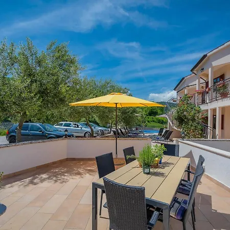Lara Apartament *