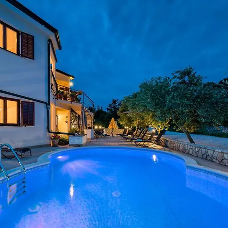Lara Drenje Drenje (Istria)
