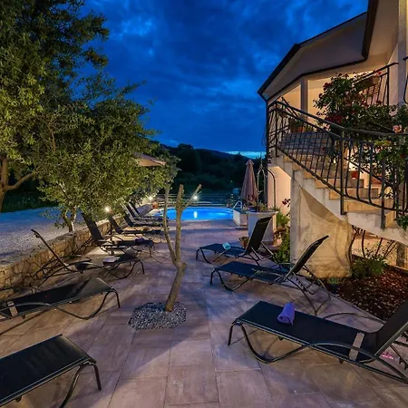 Lara Apartament