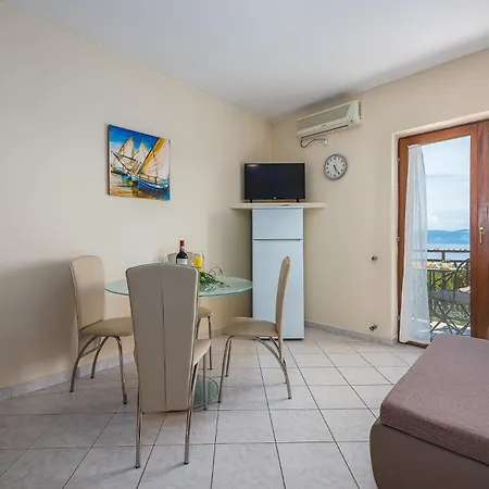Lara Drenje Apartment