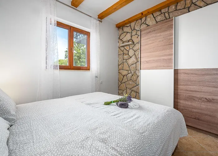 Lara Drenje (Istria)