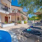 Apartman Lara