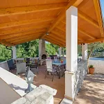 Apartman Lara