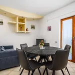 Apartman Lara