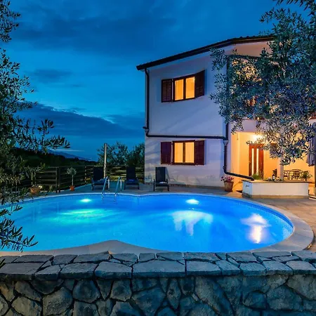 Lara Apartman