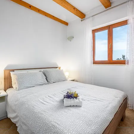 Apartman Lara