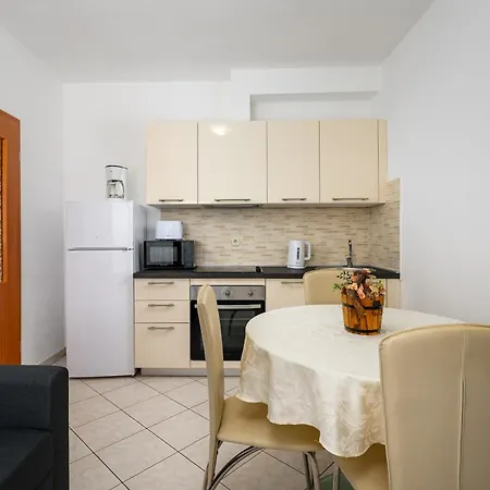 Lara Apartman Drenje (Istria)
